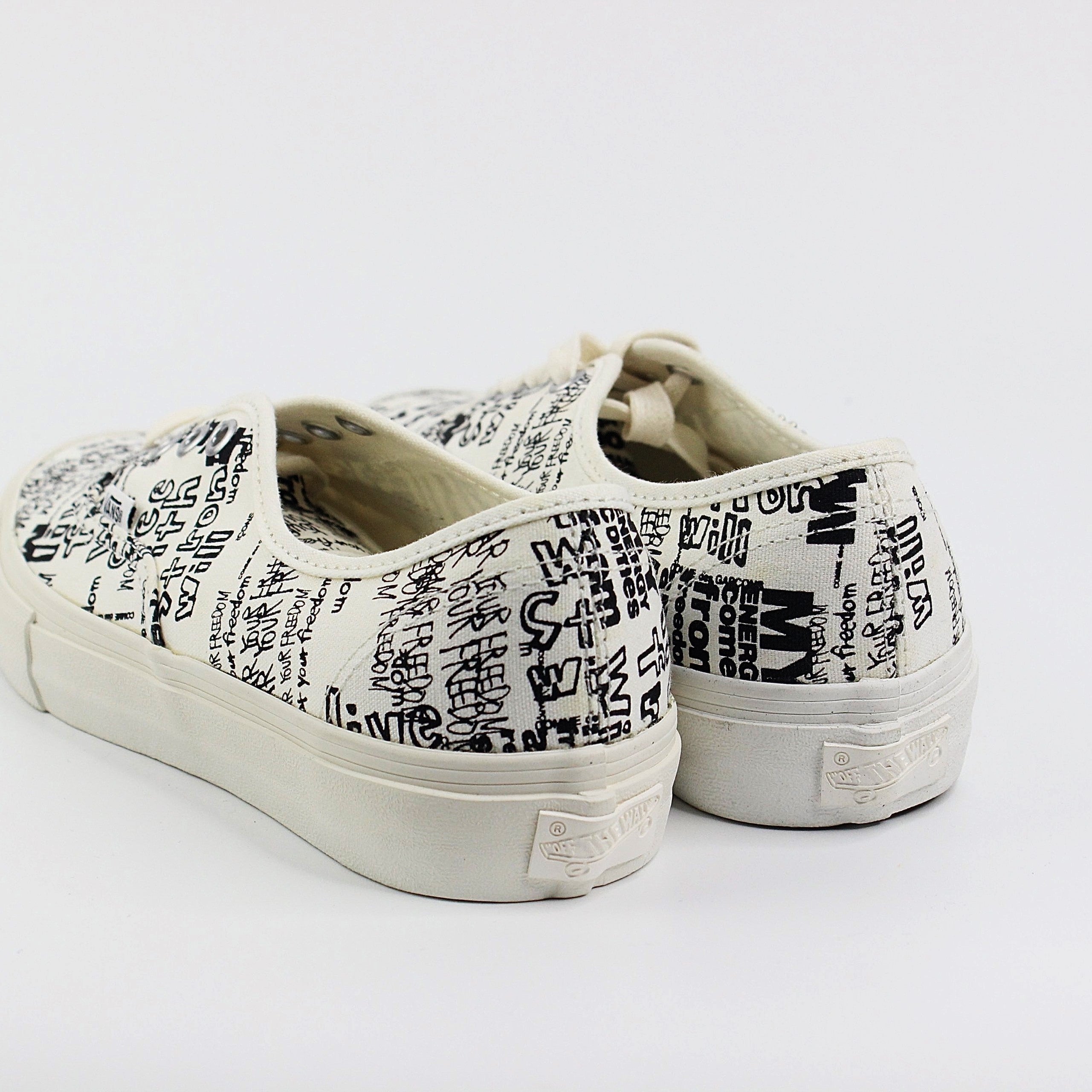 Comme des garcons x vans hot sale vault authentic