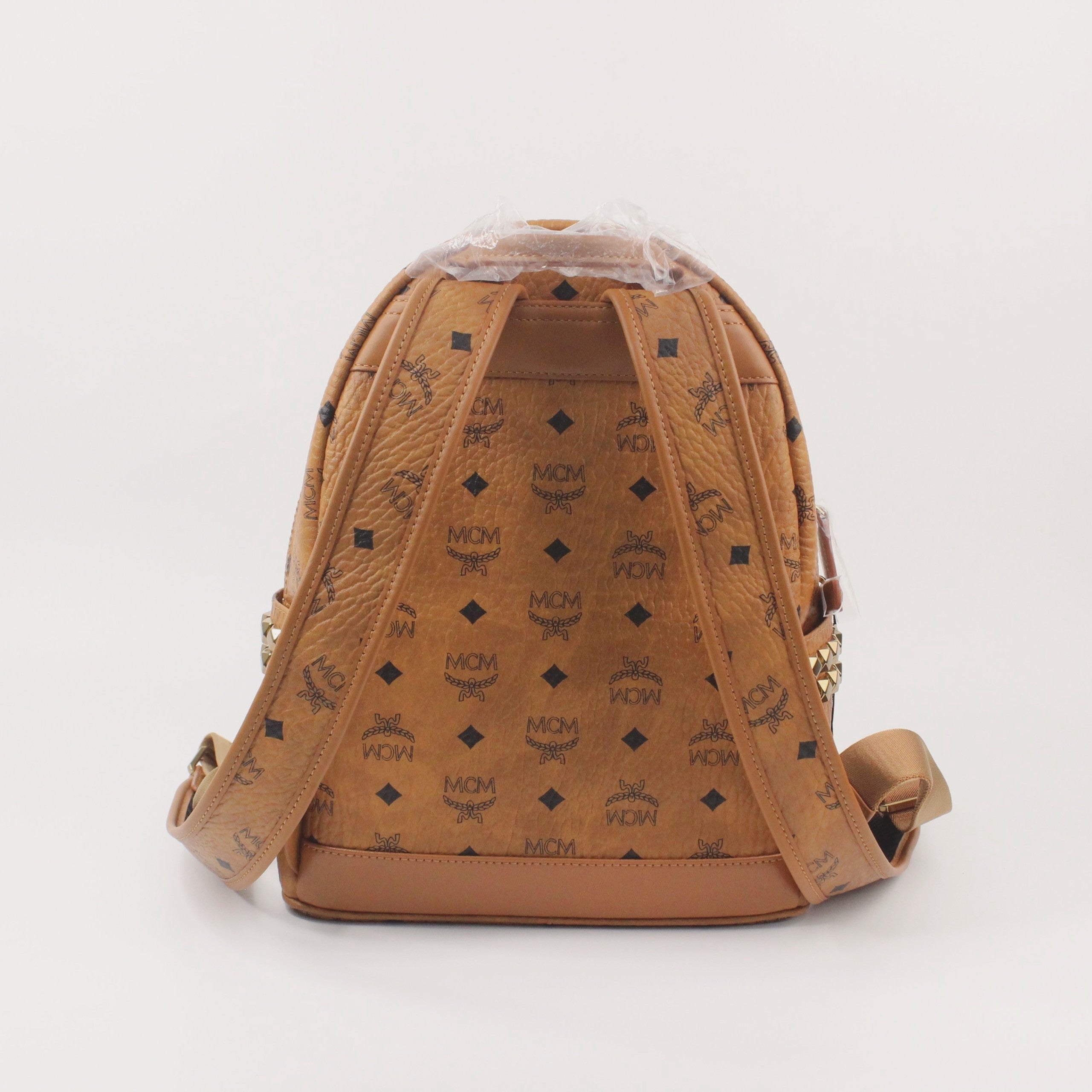 Medium mcm outlet backpack size