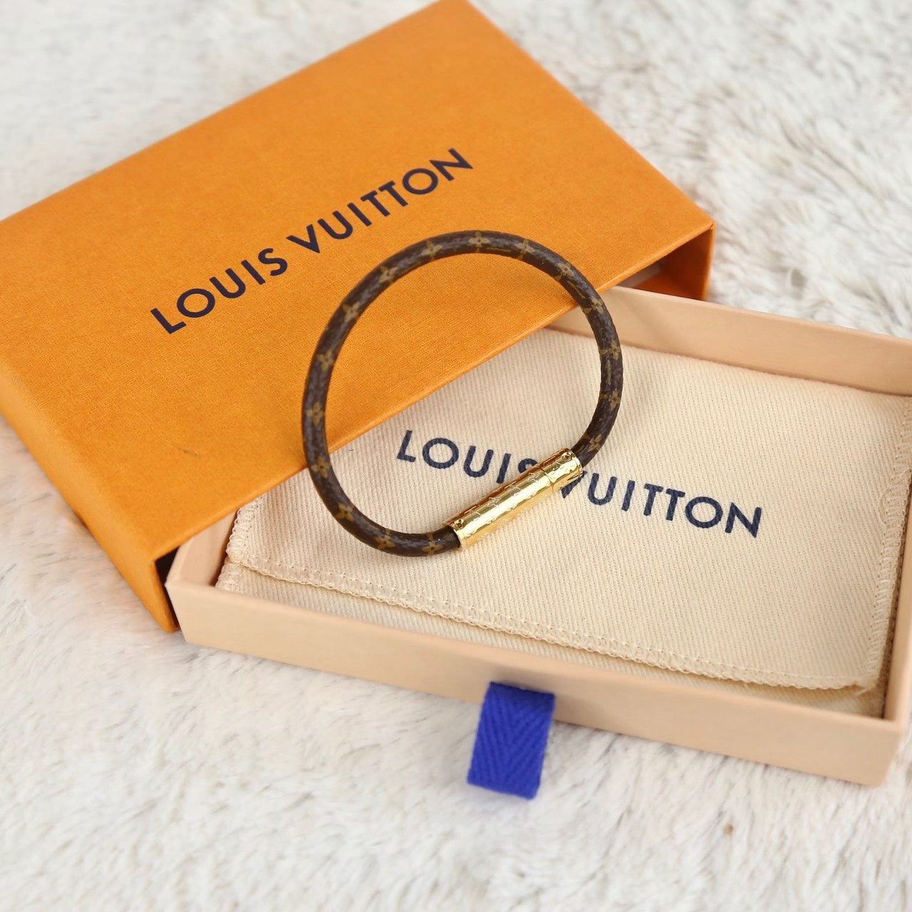 LOUIS VUITTON Brasserie LV Confidential Bracelet M6334E